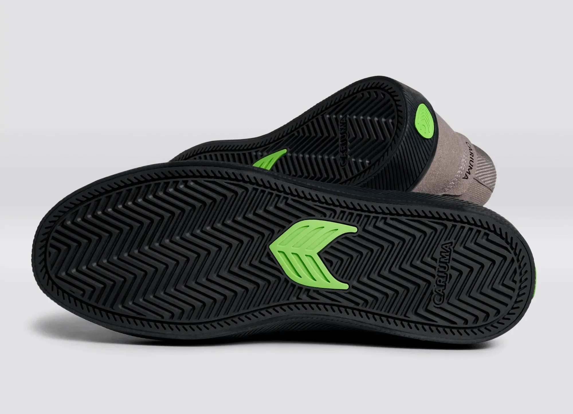 Cariuma Vallely Skate Charcoal Grey Suede CGB