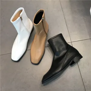 LUXE DESIGN FLAT ANKLE BOOTS WITH SIDE ZIP FASTENING