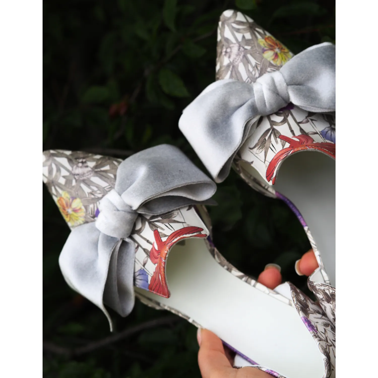 Nantes Slip On French Pumps with Bowtie - Floral