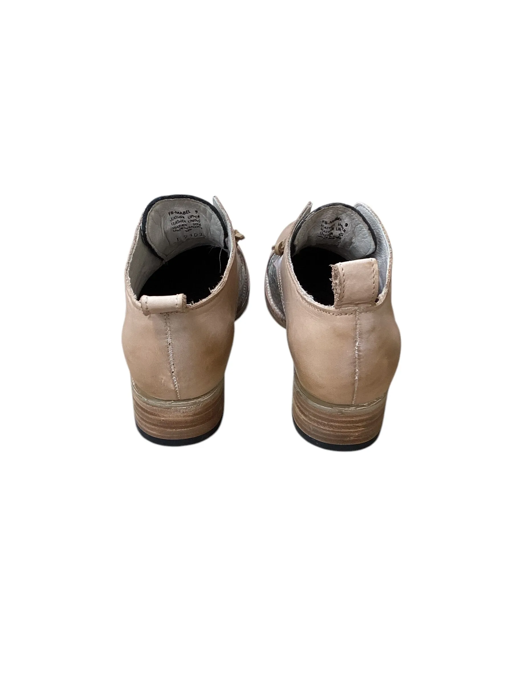 Shoes Flats By Freebird  Size: 9